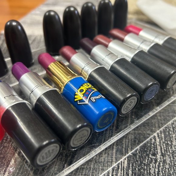 MAC Lipstick bundle - Purple - Pink Tones + Special Edition Wonder Woman - Picture 2 of 6